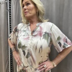 Blommig silkesblus - Bild 2