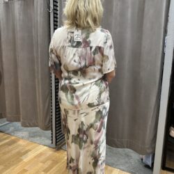 Blommig silkesblus - Bild 4