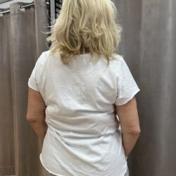 Vit T-shirt med blå buss - Bild 2
