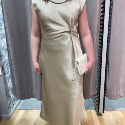 Klänning i satin