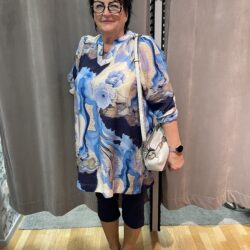 Mönstrad blå tunika - Bild 4