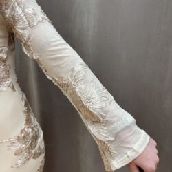 Lyxig mesh klänning med blommor - Bild 4