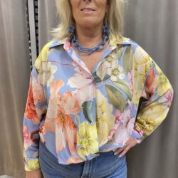 Blommig chiffong blus