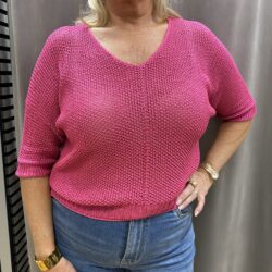 Cerise glesstickad tröja