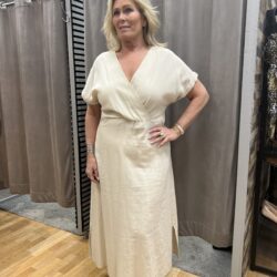 Beige linneklänning
