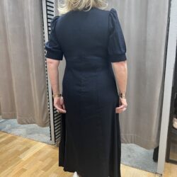 Mörkblå linneklänning - Bild 3