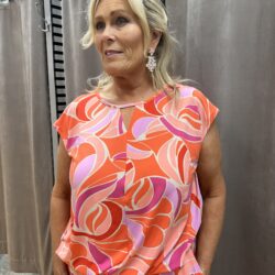 Mönstrad röd/rosa topp
