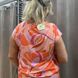 Mönstrad röd/rosa topp - Bild 3
