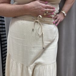 Beige linnekjol med knyt - Bild 2