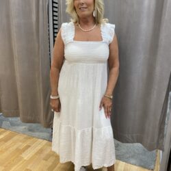 Vit klänning med smock